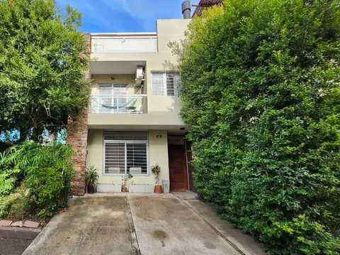 Venta Triplex apto crédito con terraza y parrilla