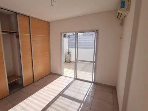 Departamento en Alquiler con 1 cocheras