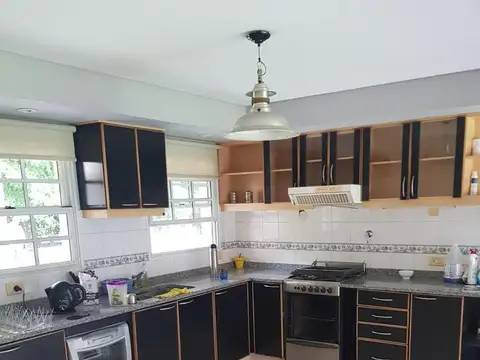 Casa en Venta con 5 cocheras