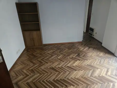 Beruti 3000, Piso 2