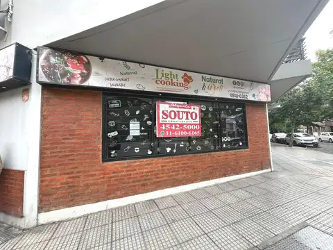 LOCAL  ESQUINA 61 M2 + SOTANO 30 M2 .EDIFICIO DE 19 AÑOS