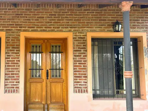 Casa quinta de 1 hectarea a la venta en mercedes
