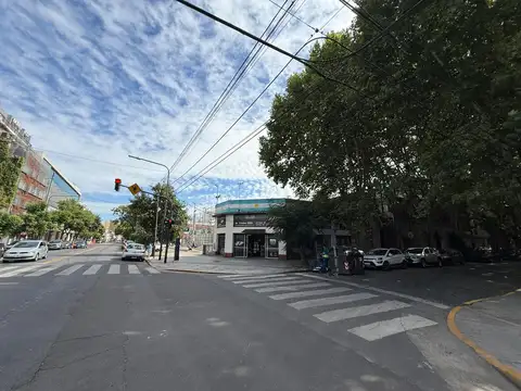 Local en Alquiler 50 años