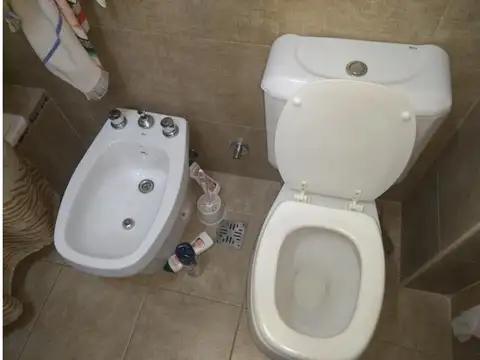 MONOAMBIENTE CON BALCON AL CFTE T/30 M2