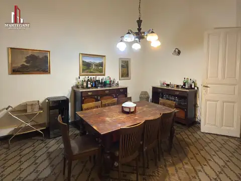 Casa 6 ambientes con 2 baños