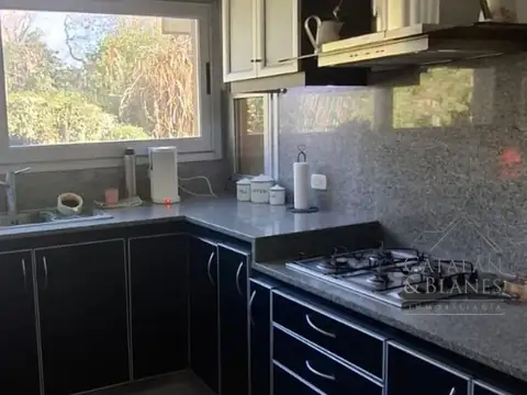 Casa 6 ambientes con 3 baños