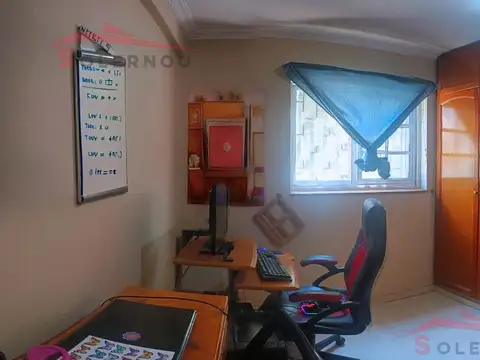 Hipólito Yrigoyen 20300, Piso PB