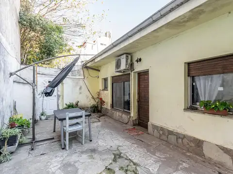 Depto Tipo Casa 3 ambientes con 2 baños