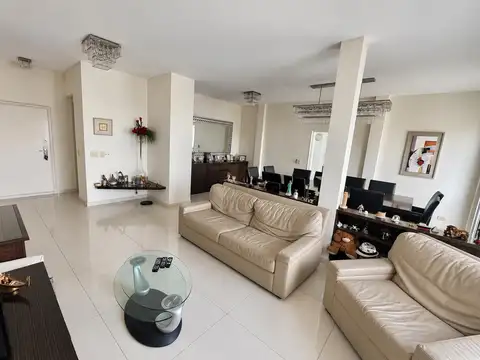 Departamento en Venta de 5 ambientes
