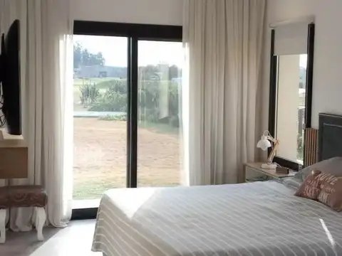 Casa 4 ambientes con 4 baños