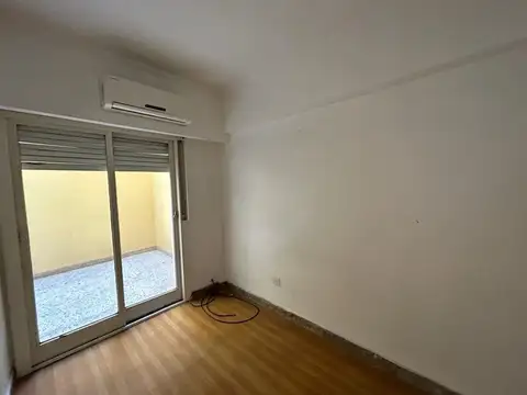 Depto. 4 amb. Estacion Puán con balcón y Patio