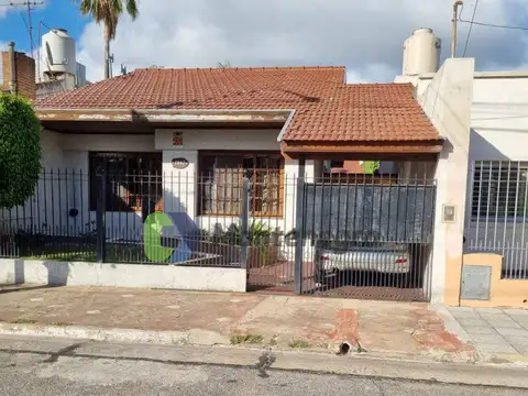 CASA EN VENTA APTA CREDITO HIPOTECARIO BERAZATEGUI CENTRO 3 AMBIENTES