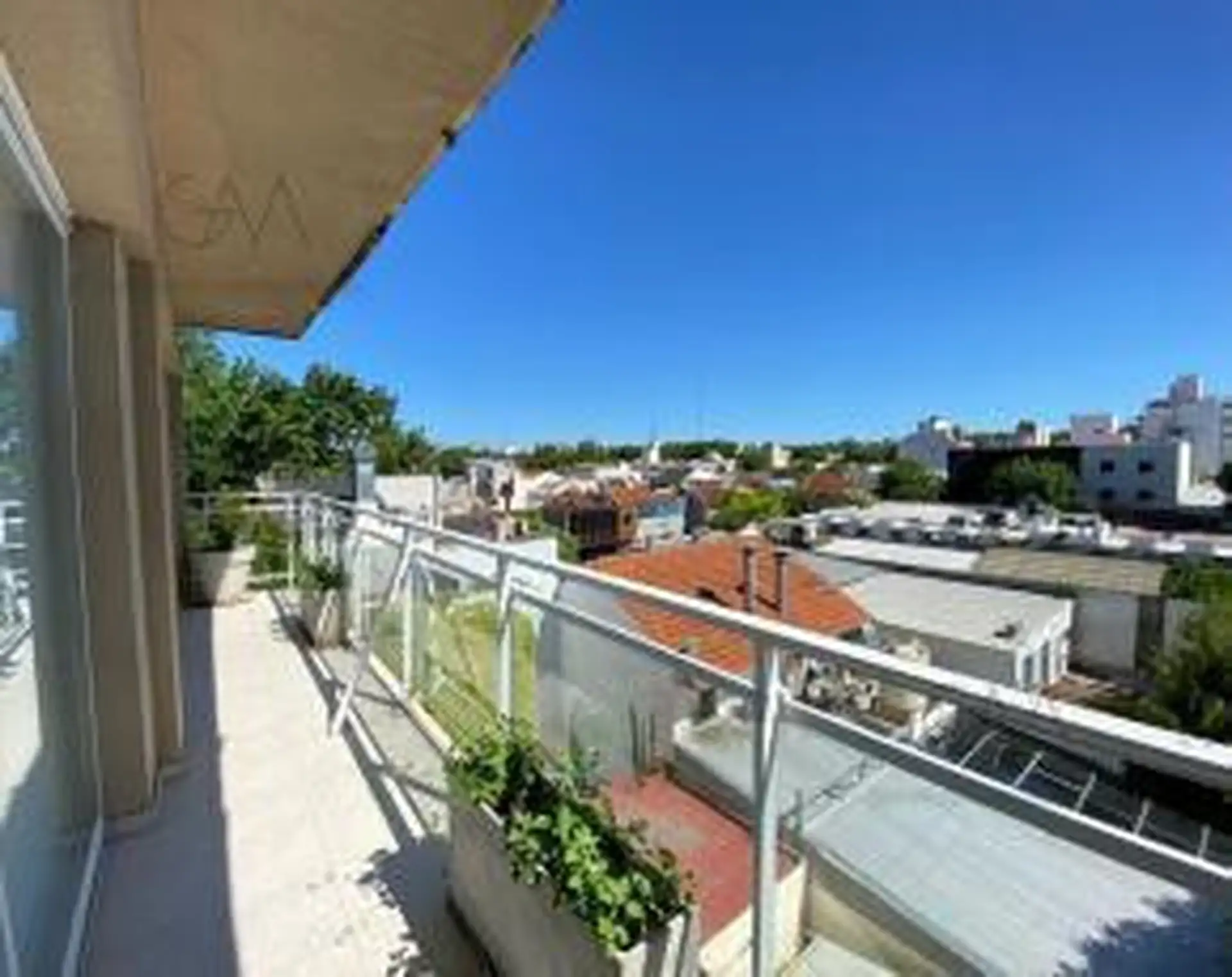 Departamento 4 ambientes zona Guemes