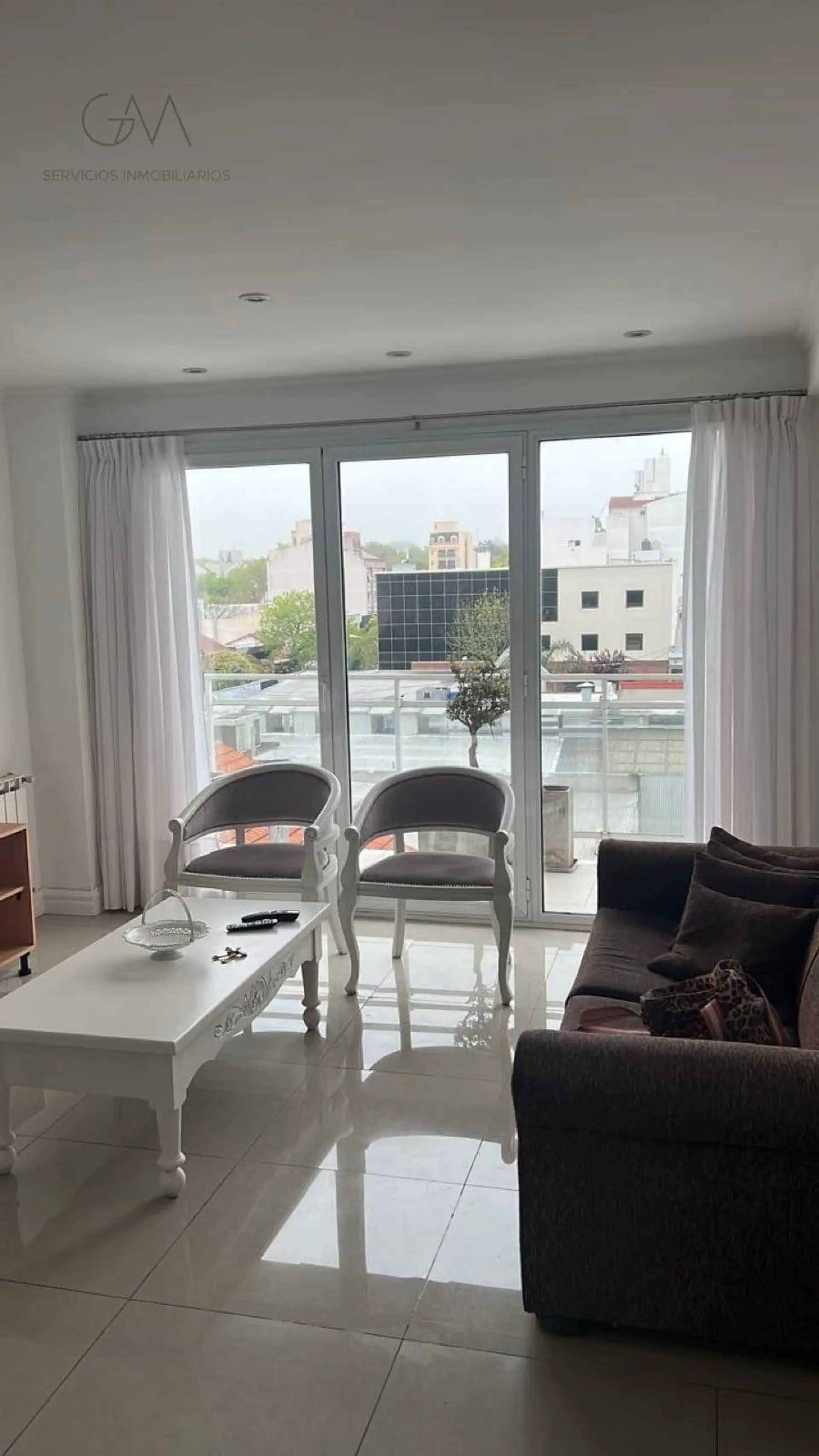 Departamento 4 ambientes zona Guemes