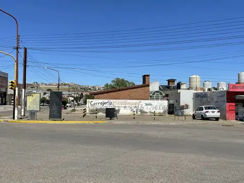 RETASADO! EXCELENTE ESQUINA CÉNTRICA C/ PROYECTO 5 PISOS