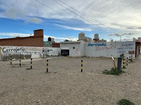 AV. BARTOLOMÉ MITRE 100