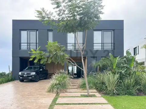 MARINAS - AV DE LOS LAGOS 100, Piso 0