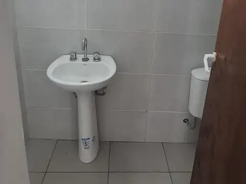 Local en Alquiler en Barrio España y Hospitales, $ 1.280.000