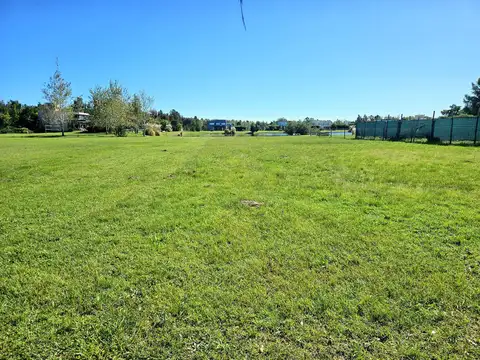 Puerto Roldán  - Lote en venta  frente al lago