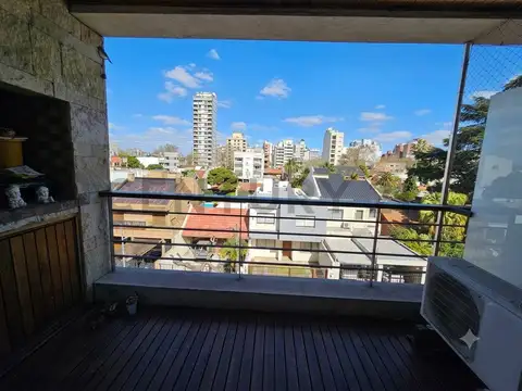 Departamento monoambiente con balcon Parrilla y Pileta
