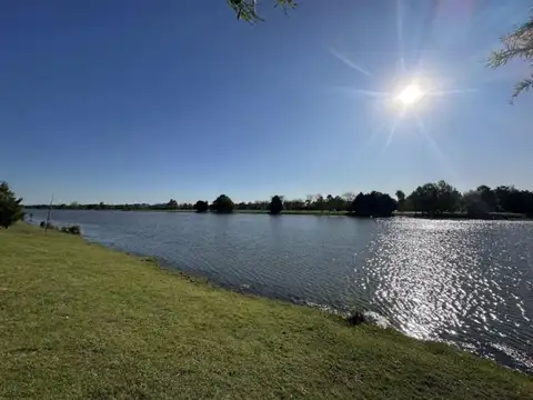 Terreno en Venta en Puerto Roldan, USD 77.000