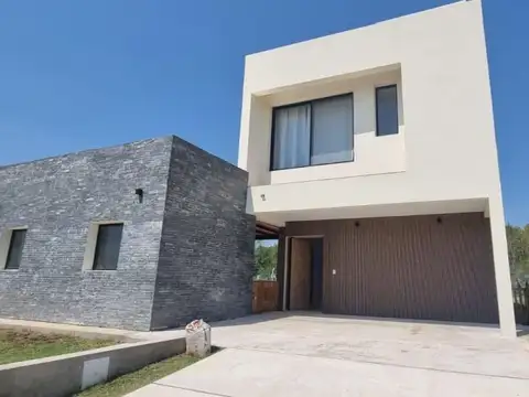 Casa  en Venta en Santa Ana, Villanueva, Tigre