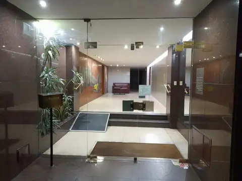 Confortable departamento con excelente ubicación y listo para habitar.