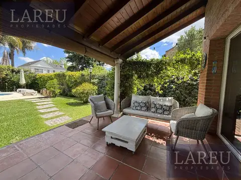 Casa 6 ambientes con 3 baños