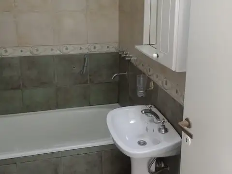 Depto Tipo Casa 2 ambientes con 1 baño