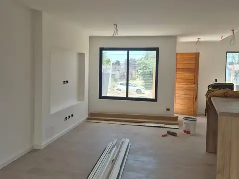 Depto Tipo Casa en Venta de 4 ambientes