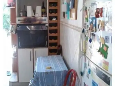 Casa 5 ambientes con 1 baño