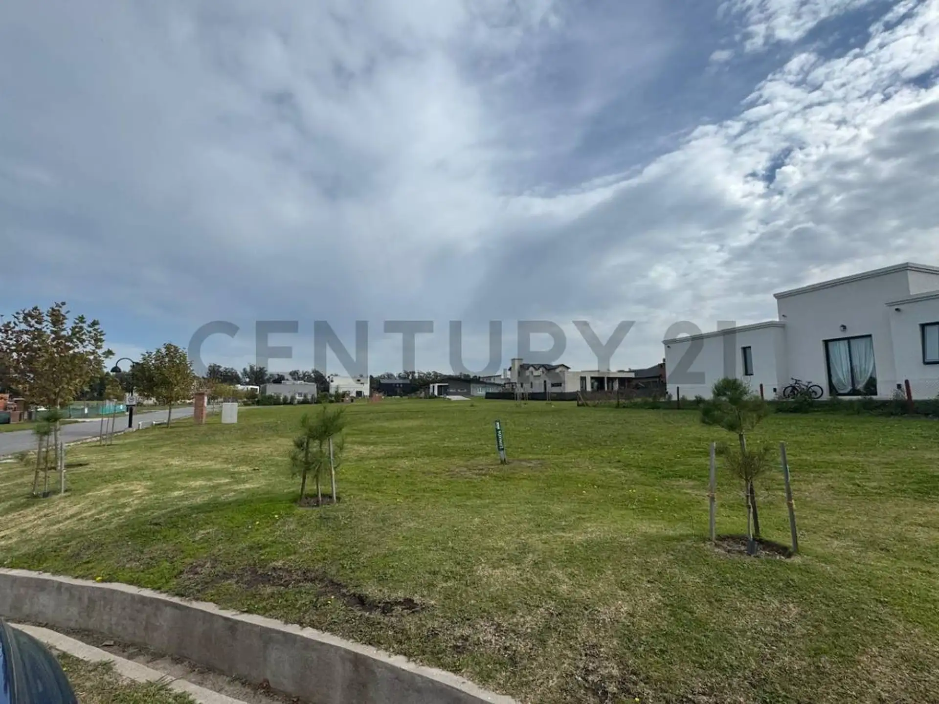 Venta terreno Casonas del Haras barrio Lomada 614m²