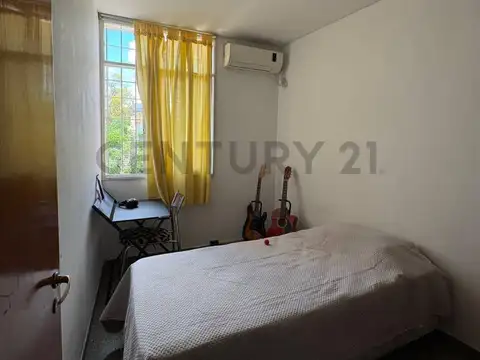 EN VENTA-CASA EN EL BARRIO BOMBAL