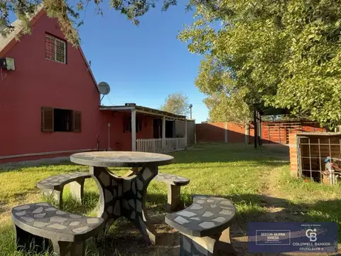 Venta  casa Quinta dos dormitorio dos piscinas quincho cochera parque Villa Mercedes