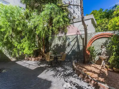 VENTA CASA DUPLEX EN POCITOS 3D+SERV PATIO 3 AUTOS