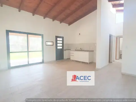 Casa en Alquiler con 1 cochera