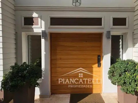 Casa en Venta al Este