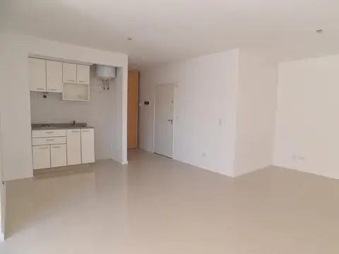 Departamento en Venta en Parque Chacabuco, USD 79.000