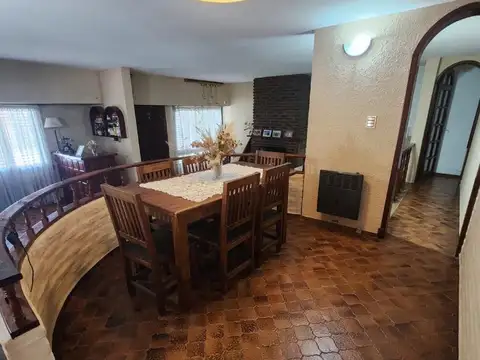 Casa en Venta en Bernal, USD 330.000