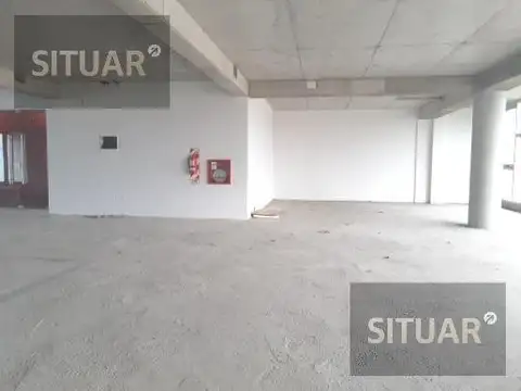 Oficina 5 ambientes con 2 baños