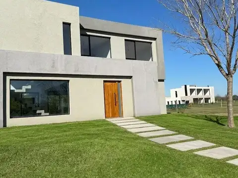 Puertos del Lago, Acacias
