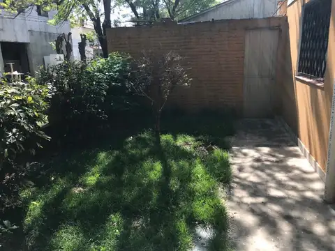 Casa de 2 ambientes a la venta con gran Lote - Munro