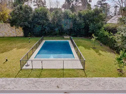 Casa 5 ambientes con 4 baños