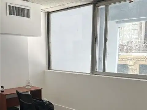 VENTA OFICINAS EN CENTRO/ MICROCENTRO C/ COCHERA OPTATIVA