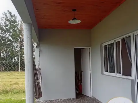 Casa 2 ambientes con 1 baño
