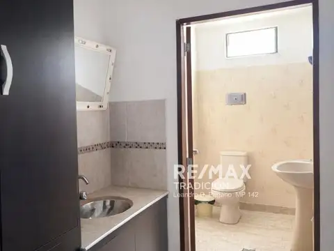 VENTA CASA + LOCAL COMERCIAL + DEPTOS- ZONA UNNE