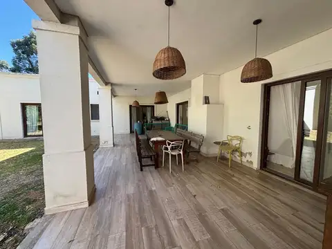 Casa en Venta en Casuarinas Del Pilar, USD 235.000