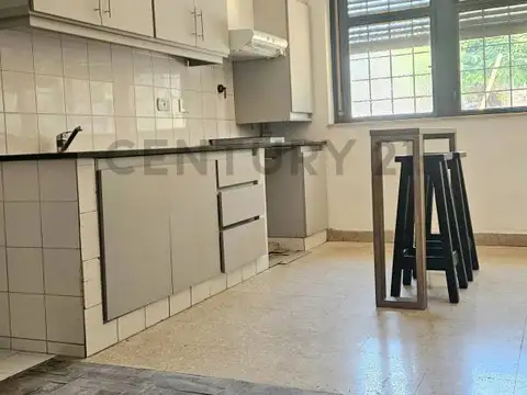 64 e/ 4 y 5 400, Piso 0