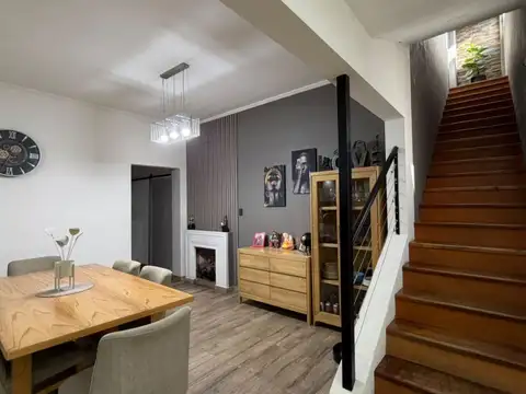 Depto Tipo Casa en Venta con 2 cocheras