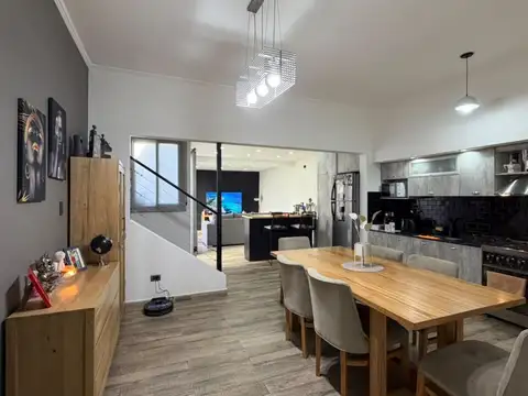 Depto Tipo Casa en Venta de 4 dormitorios